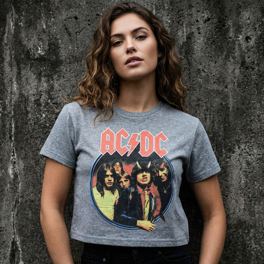 Een foto van een AC/DC Crop Top
