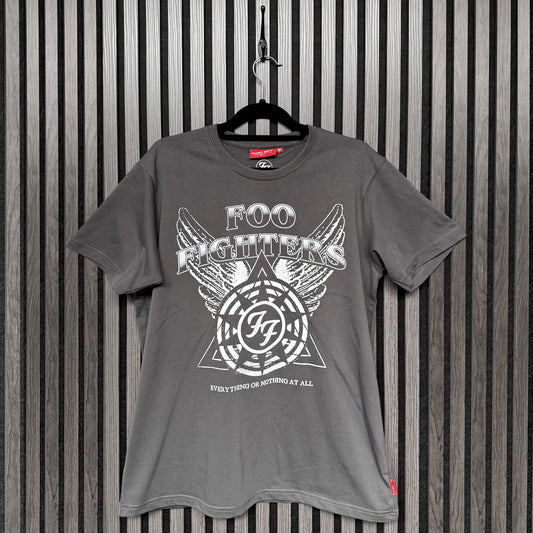 Een foto van een Foo Fighters T-Shirt