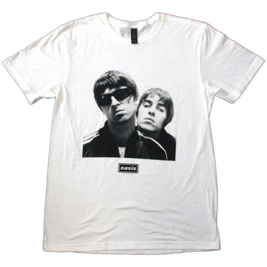 Een foto van een Oasis T-Shirt