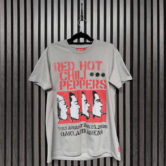 Een foto van een Red Hot Chili Peppers T-Shirt