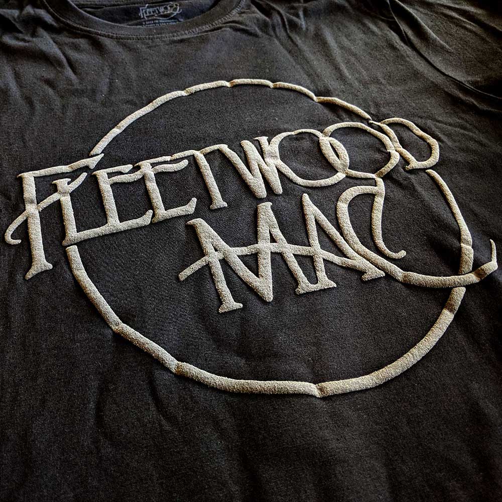 Fleetwood Mac Unisex Hi-Build T-Shirt: Classic Logo Hi-Build T-Shirt