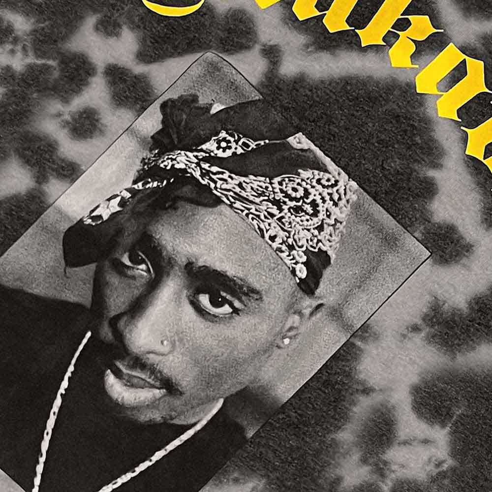Een foto van een Tupac T-Shirt