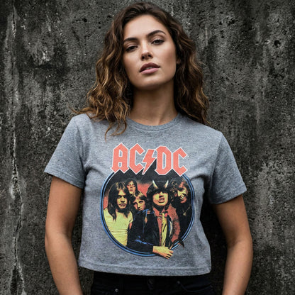 Een foto van een AC/DC Crop Top