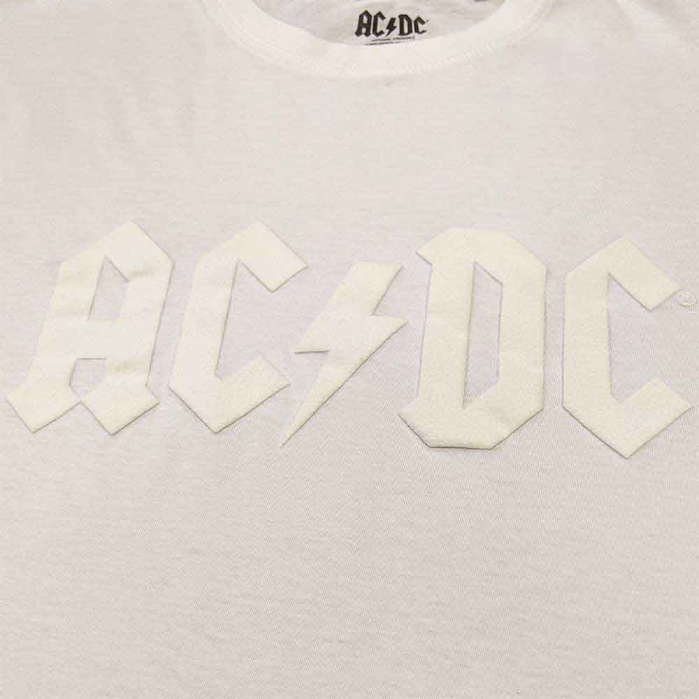 Een foto van een AC/DC T-Shirt
