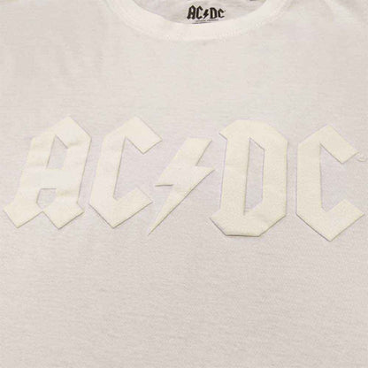 Een foto van een AC/DC T-Shirt