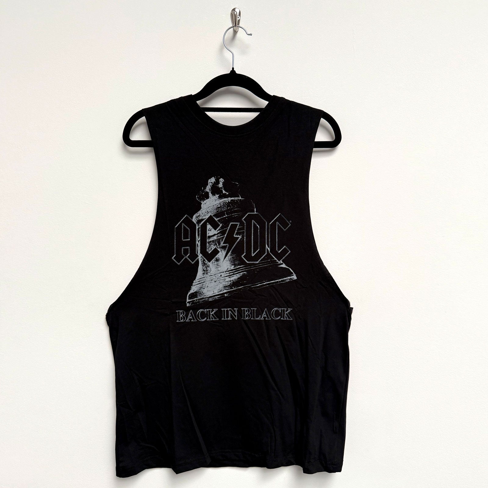 Een foto van een AC/DC T-Shirt