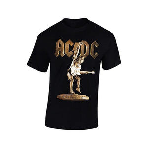 Een foto van een AC/DC T-Shirt