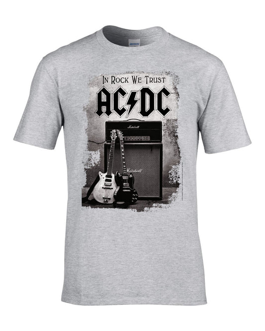 Een foto van een AC/DC T-Shirt