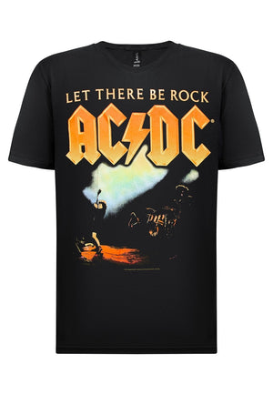 Een foto van een AC/DC T-Shirt