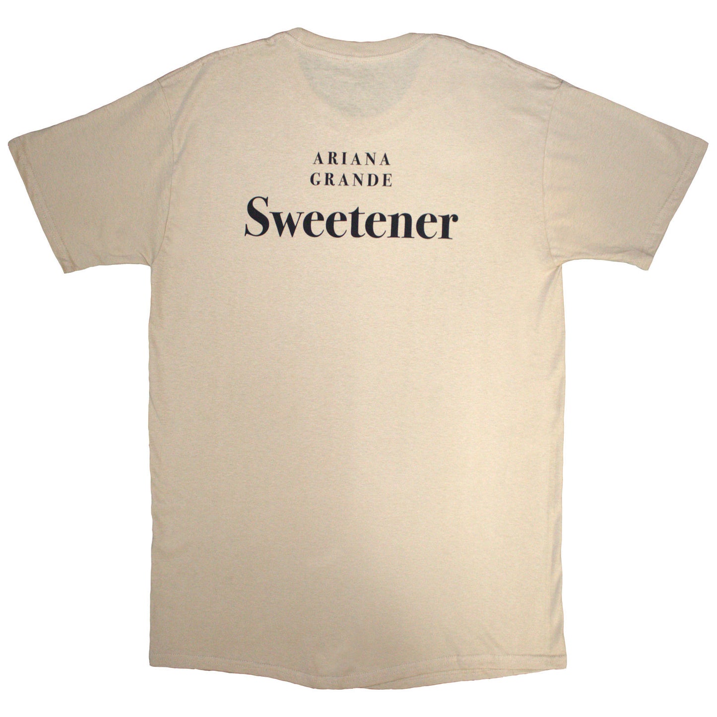 Een foto van een Ariana Grande T-Shirt