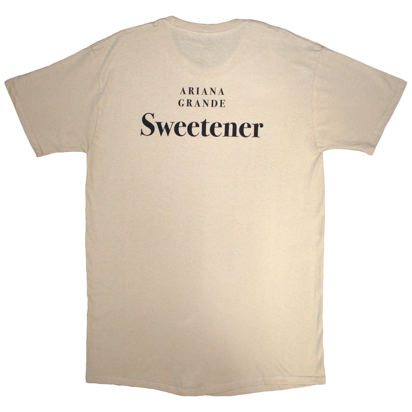 Een foto van een Ariana Grande T-Shirt