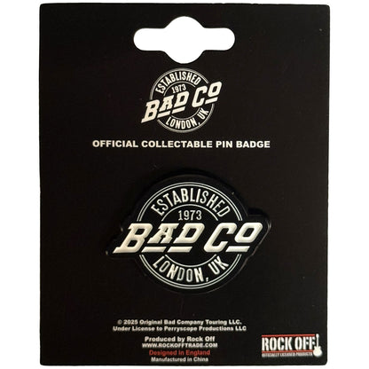 Een foto van een Bad Company Speld Badge