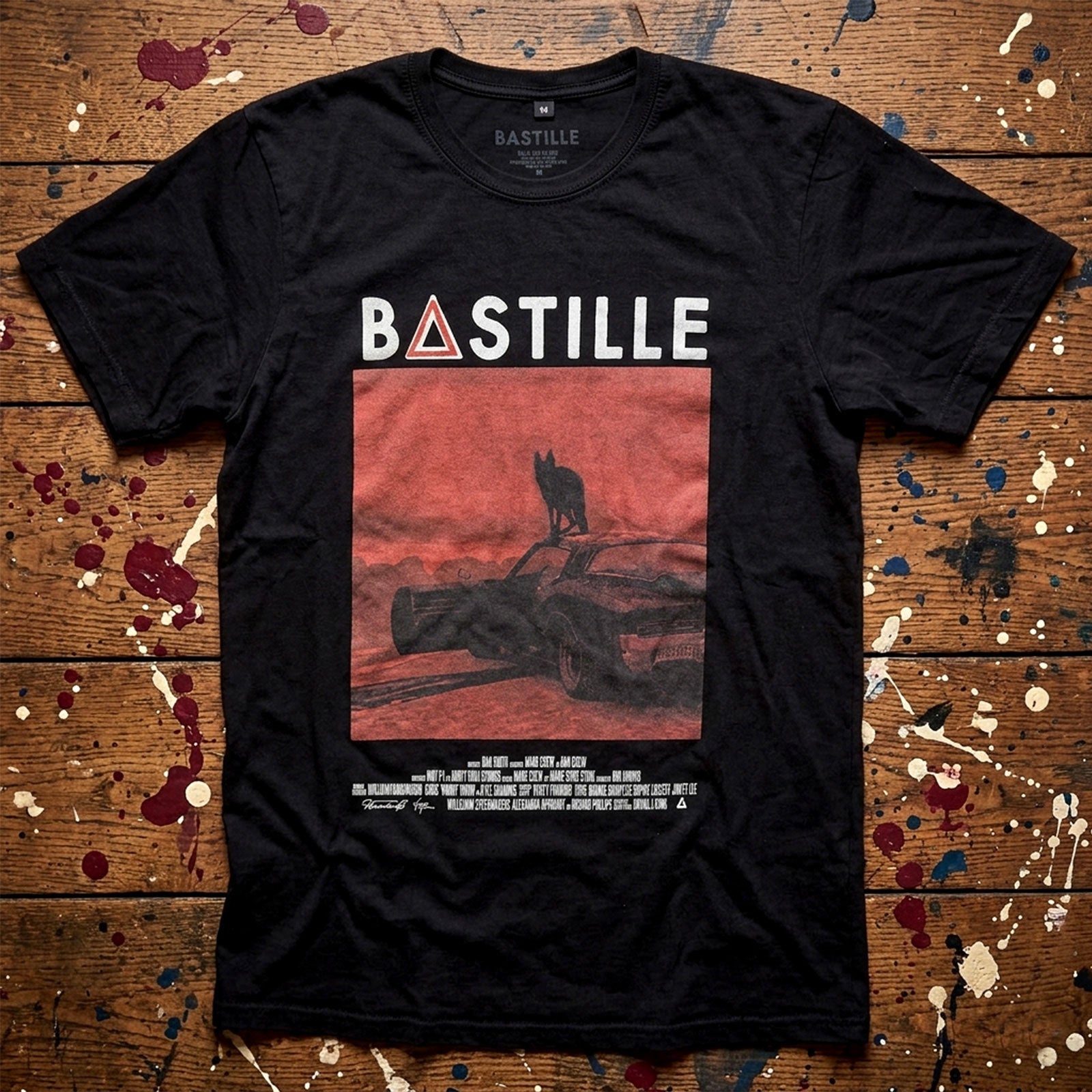 Een foto van een Bastille T-Shirt