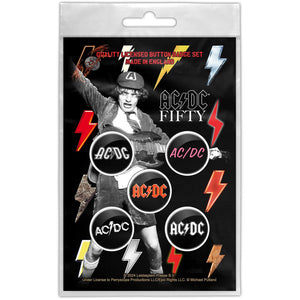 Een foto van een AC/DC Knop Badge Pakket
