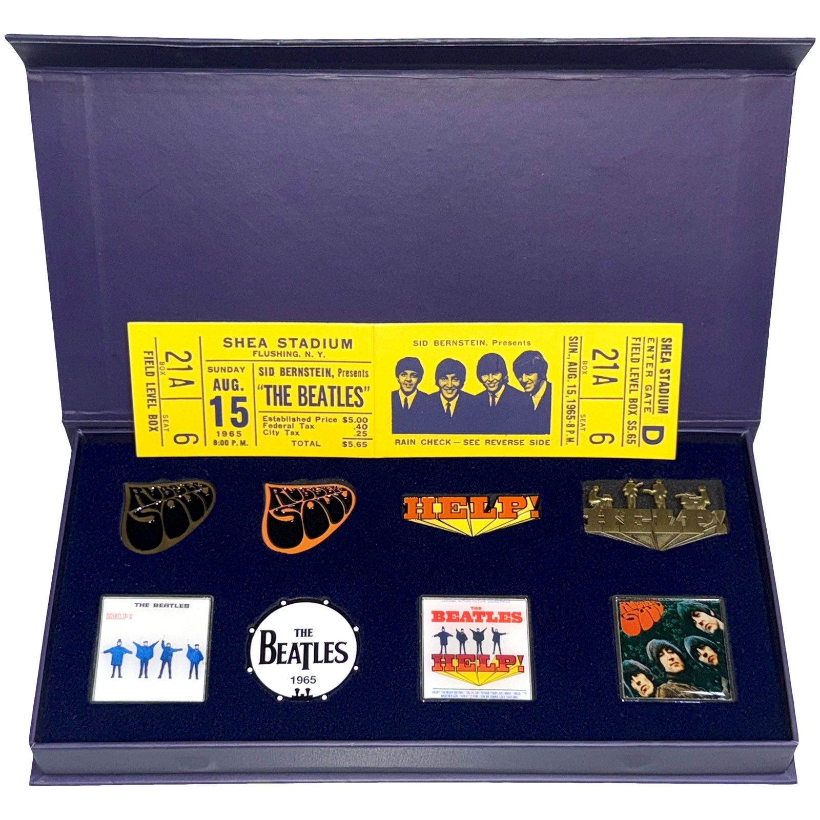 Een foto van een The Beatles Speld Badge