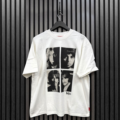 Een foto van een The Beatles T-Shirt