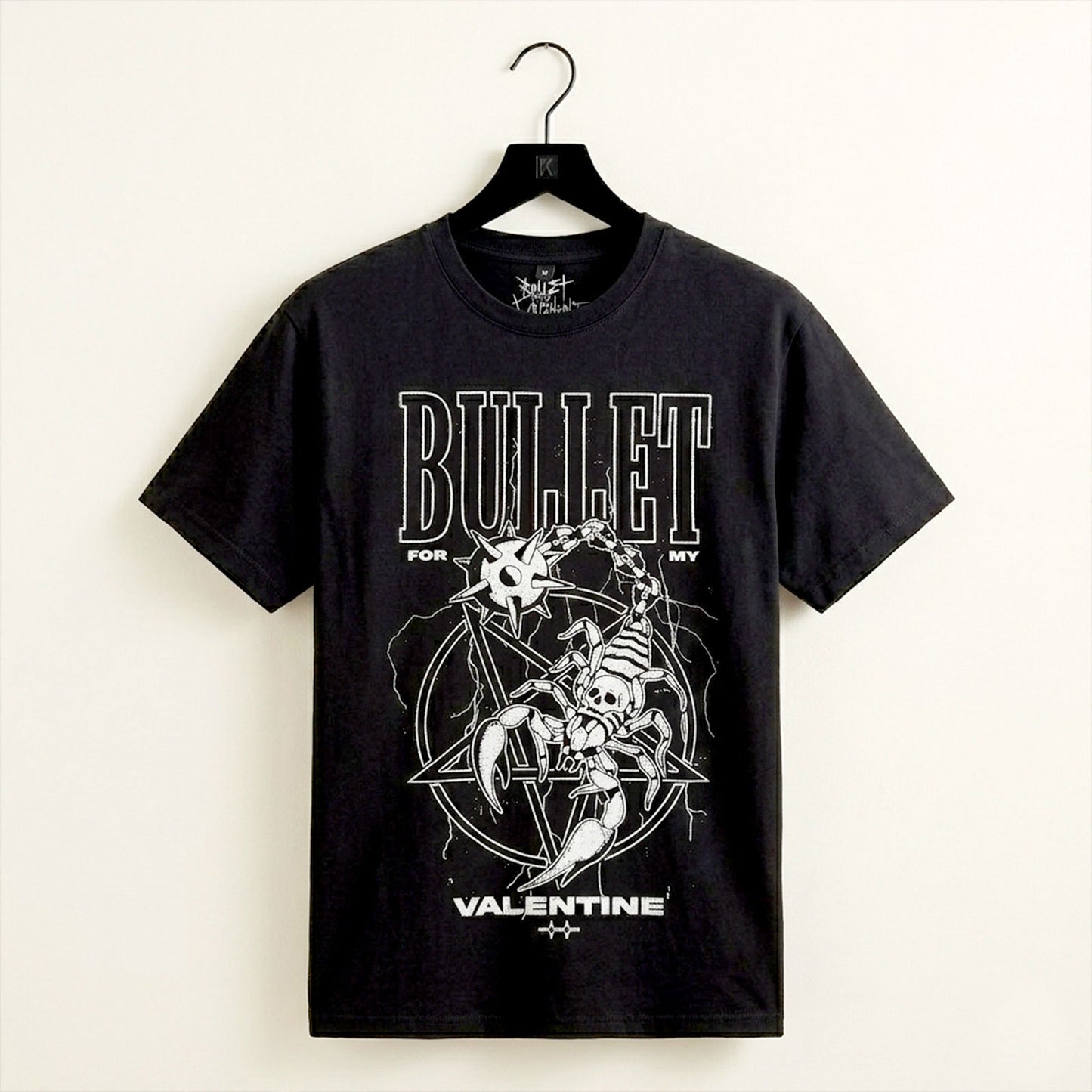 Een foto van een Bullet For My Valentine T-Shirt