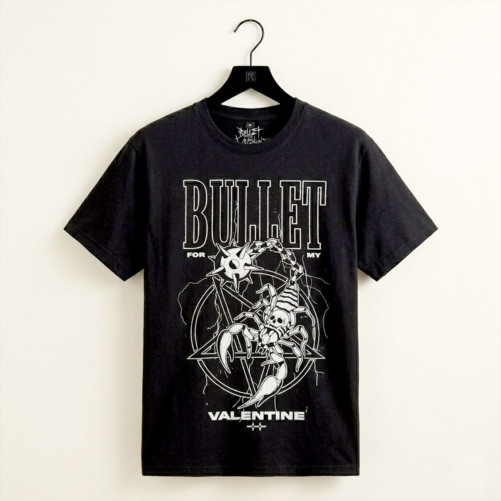 Een foto van een Bullet For My Valentine T-Shirt