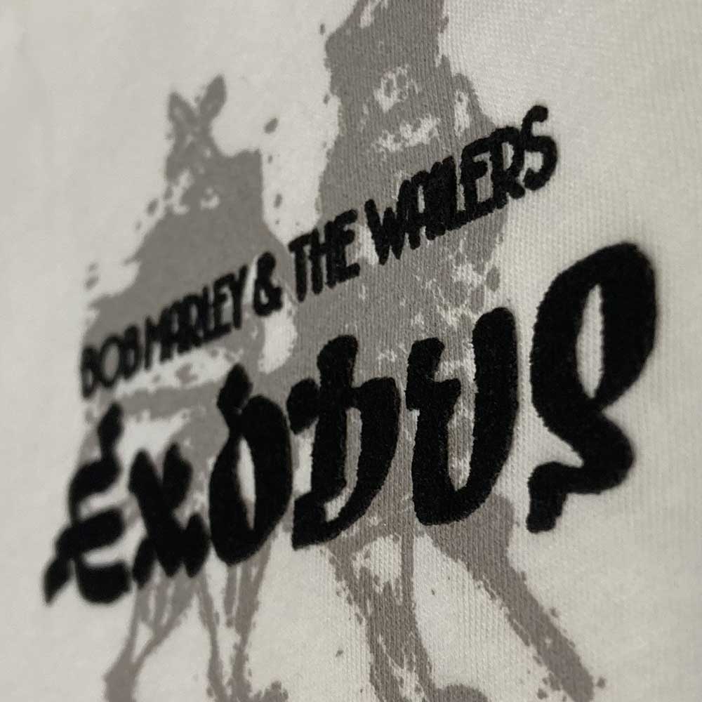 Een foto van een Bob Marley T-Shirt