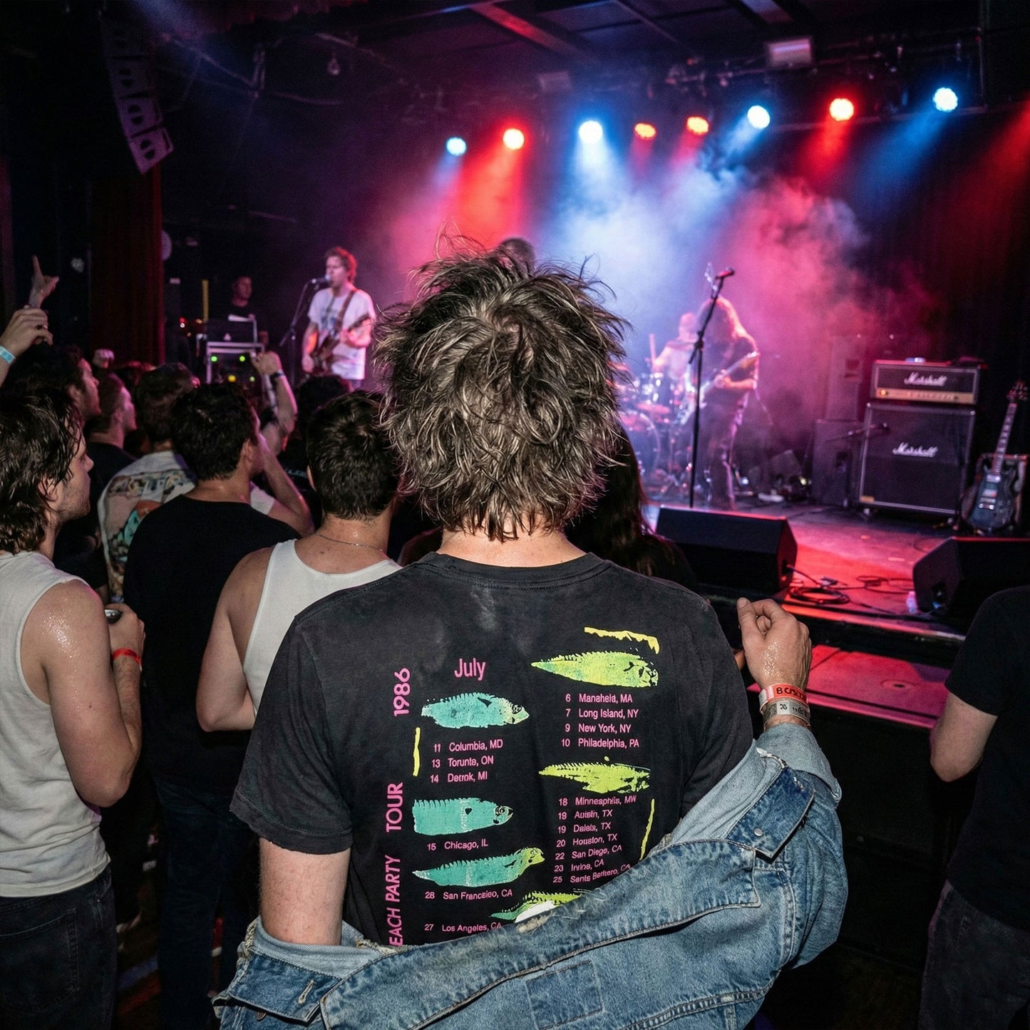 Een foto van een The Cure T-Shirt