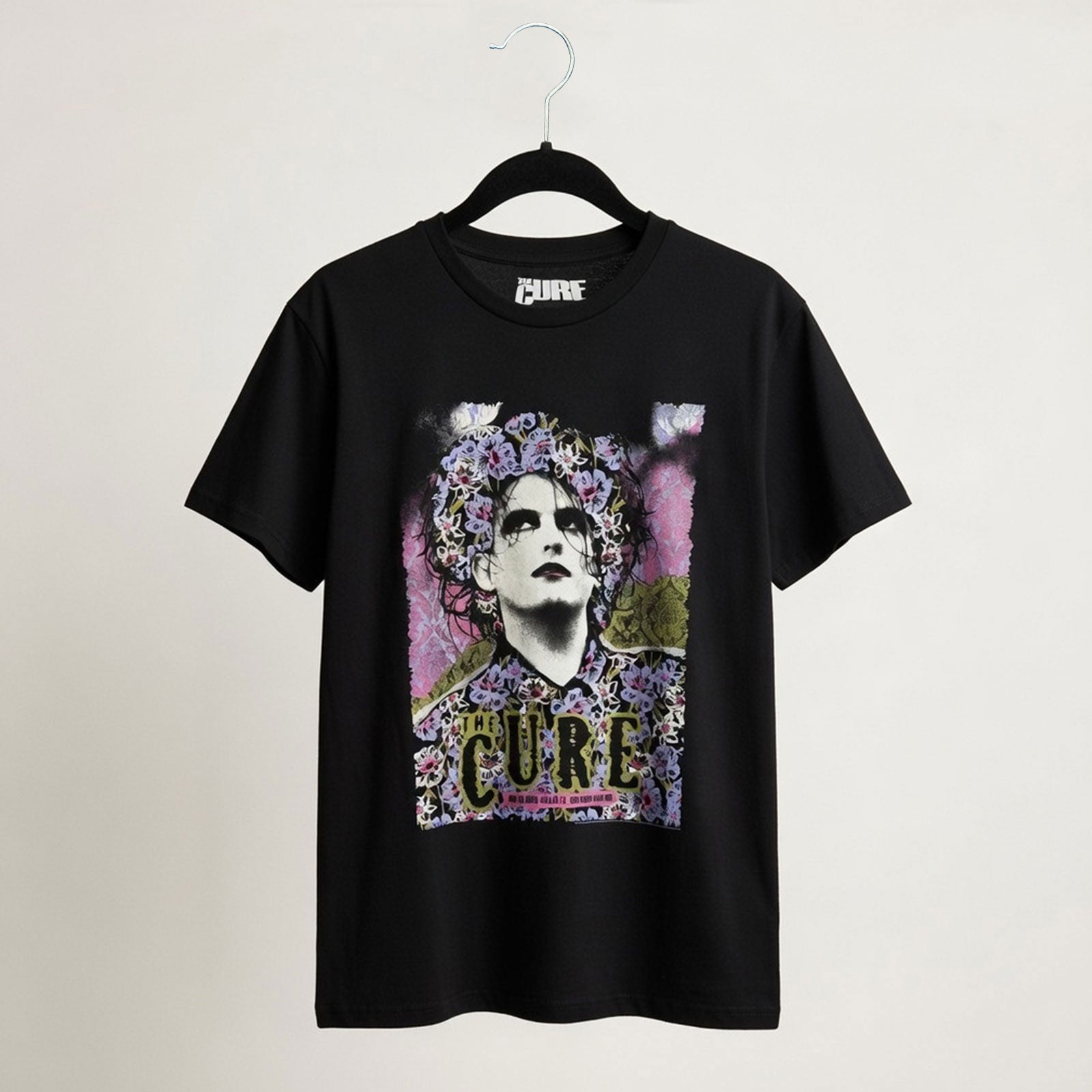 Een foto van een The Cure T-Shirt