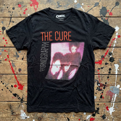 Een foto van een The Cure T-Shirt