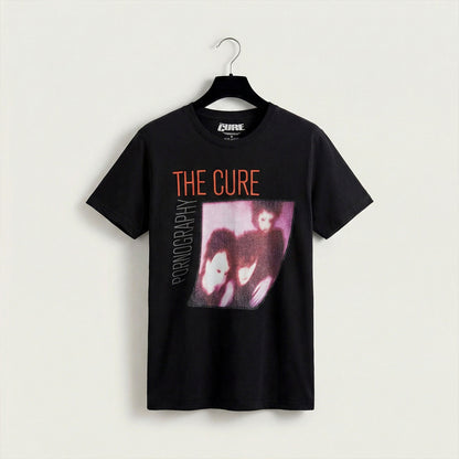 Een foto van een The Cure T-Shirt