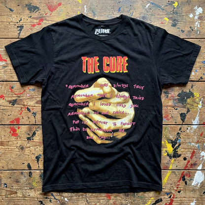 Een foto van een The Cure T-Shirt