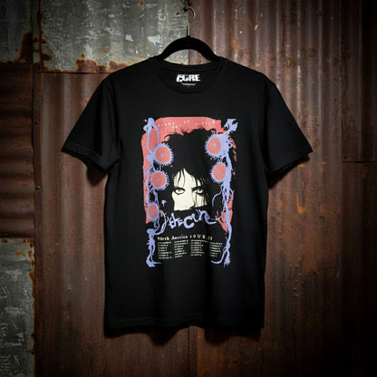 Een foto van een The Cure T-Shirt