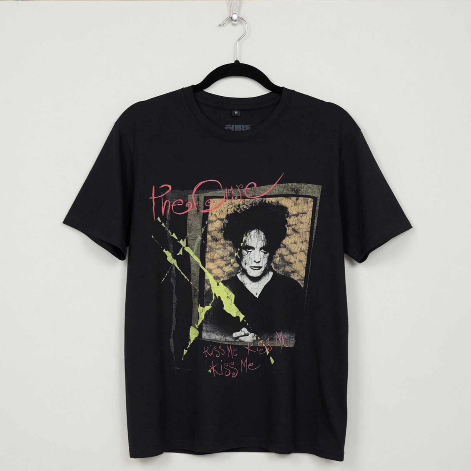 Een foto van een The Cure T-Shirt