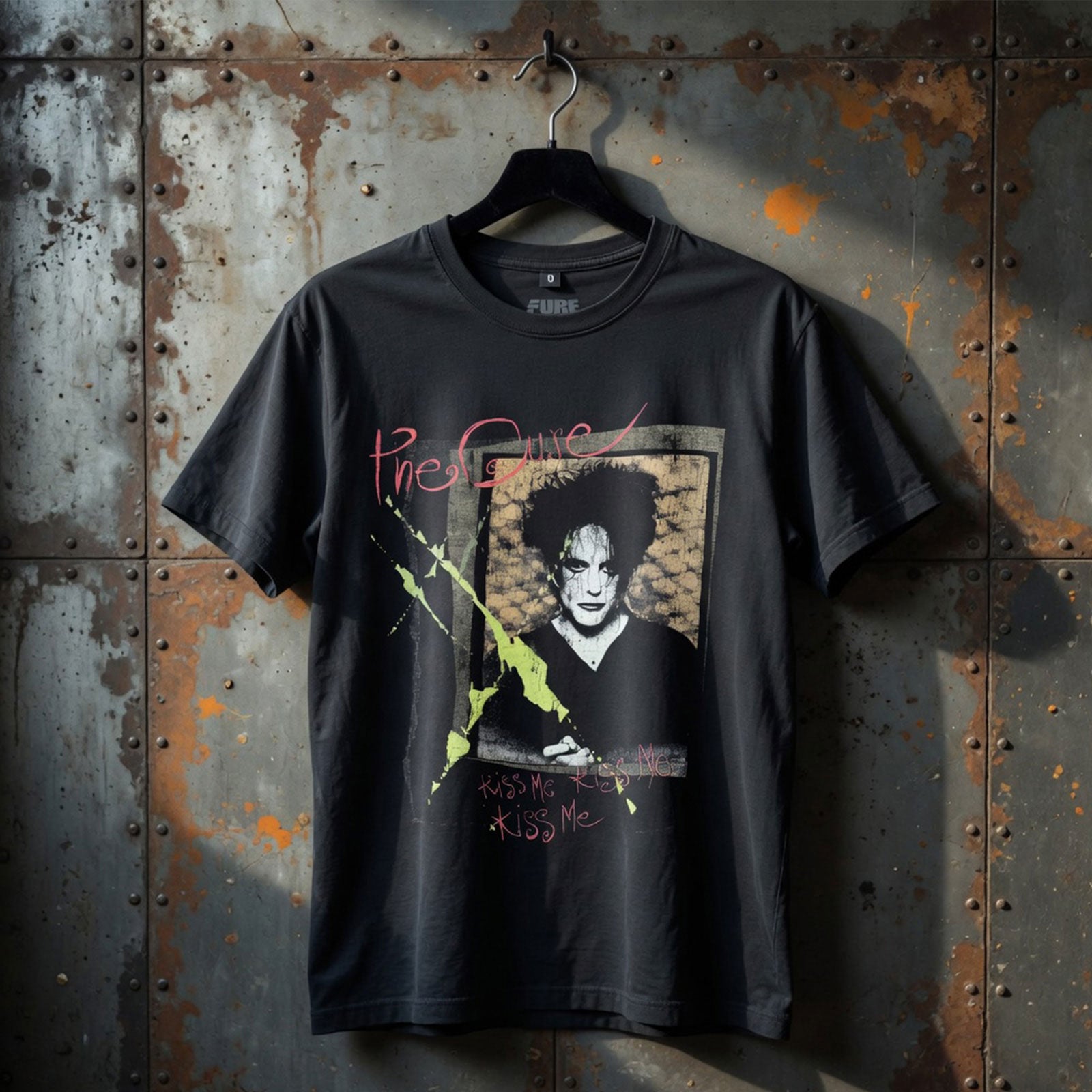 Een foto van een The Cure T-Shirt