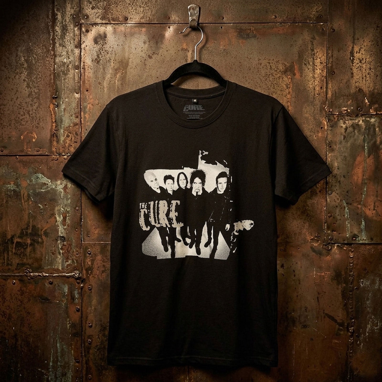 Een foto van een The Cure T-Shirt