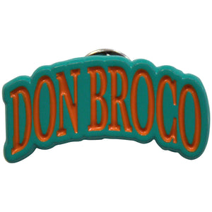 Een foto van een Don Broco Speld Badge