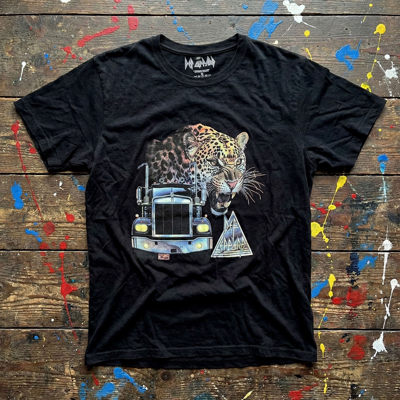 Een foto van een Def Leppard T-Shirt