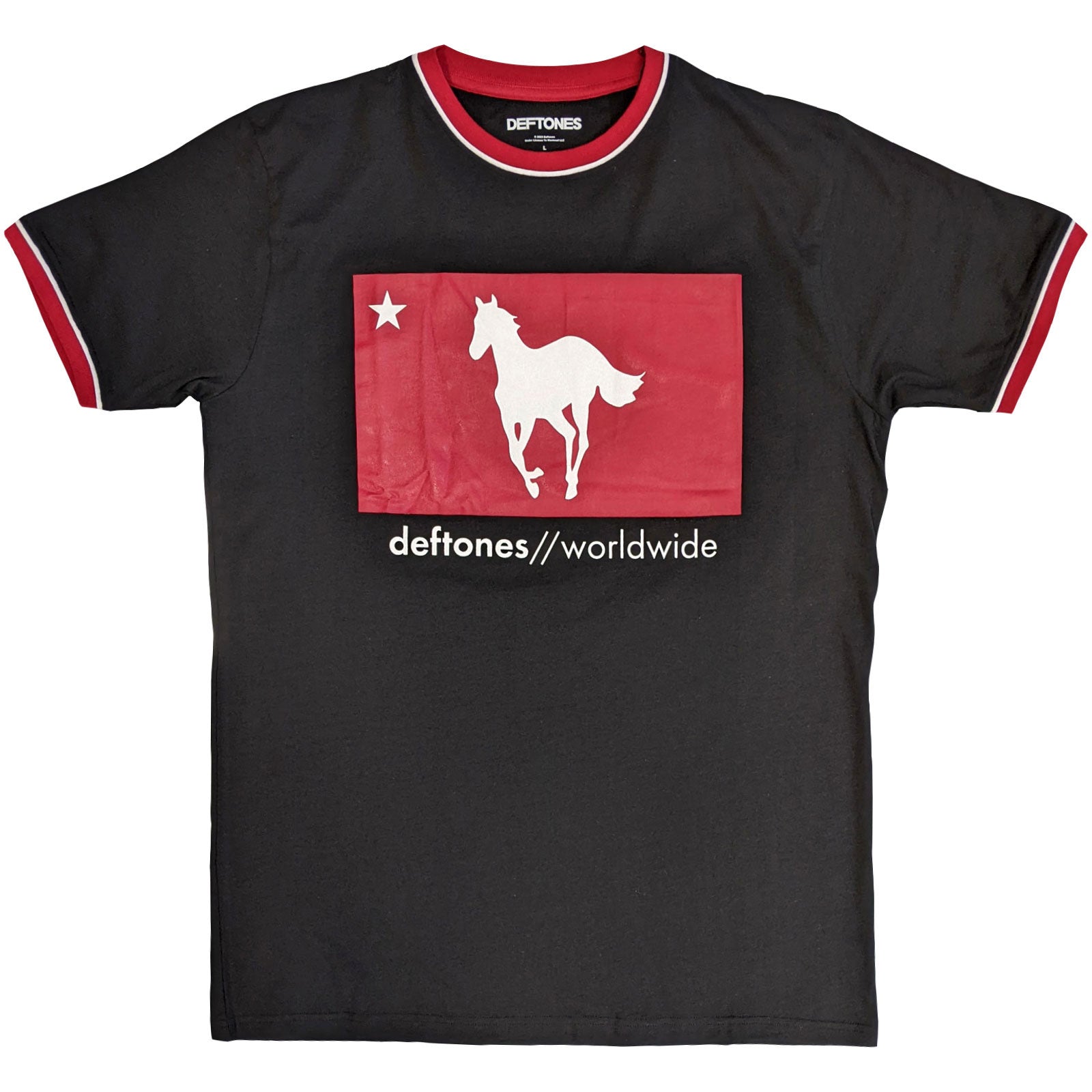 Een foto van een Deftones T-Shirt