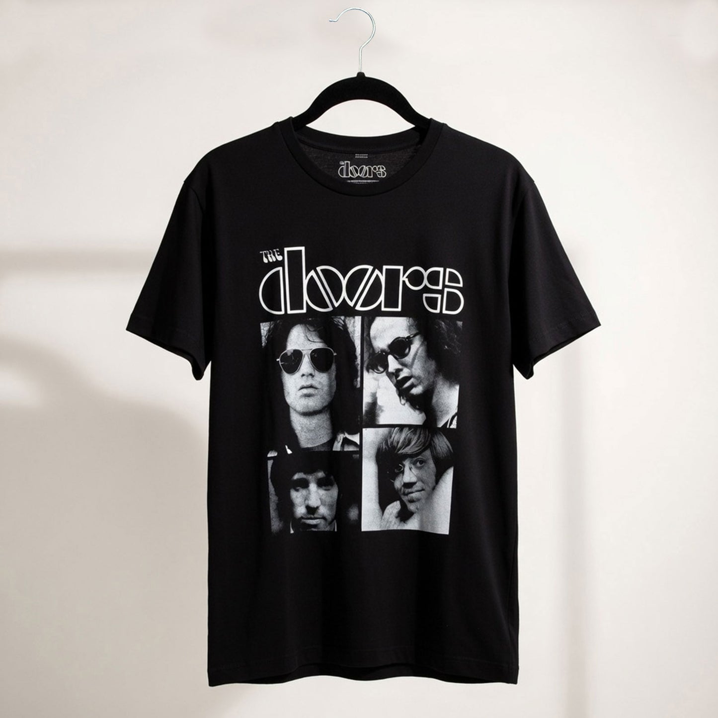 Een foto van een The Doors T-Shirt