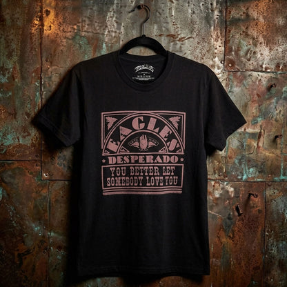 Een foto van een Eagles T-Shirt