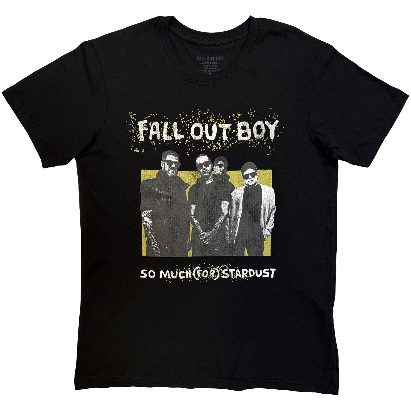 Een foto van een Fall Out Boy T-Shirt