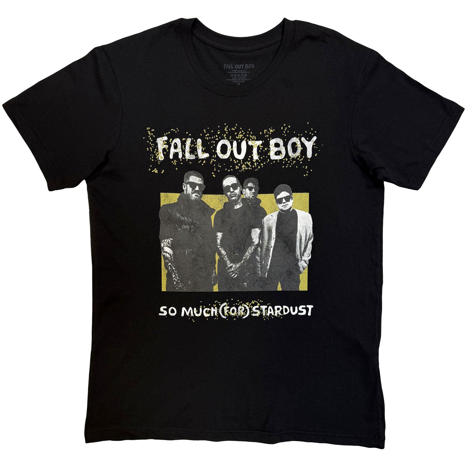Een foto van een Fall Out Boy T-Shirt