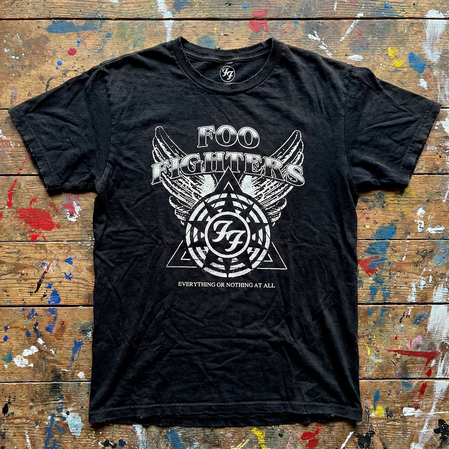 Een foto van een Foo Fighters T-Shirt