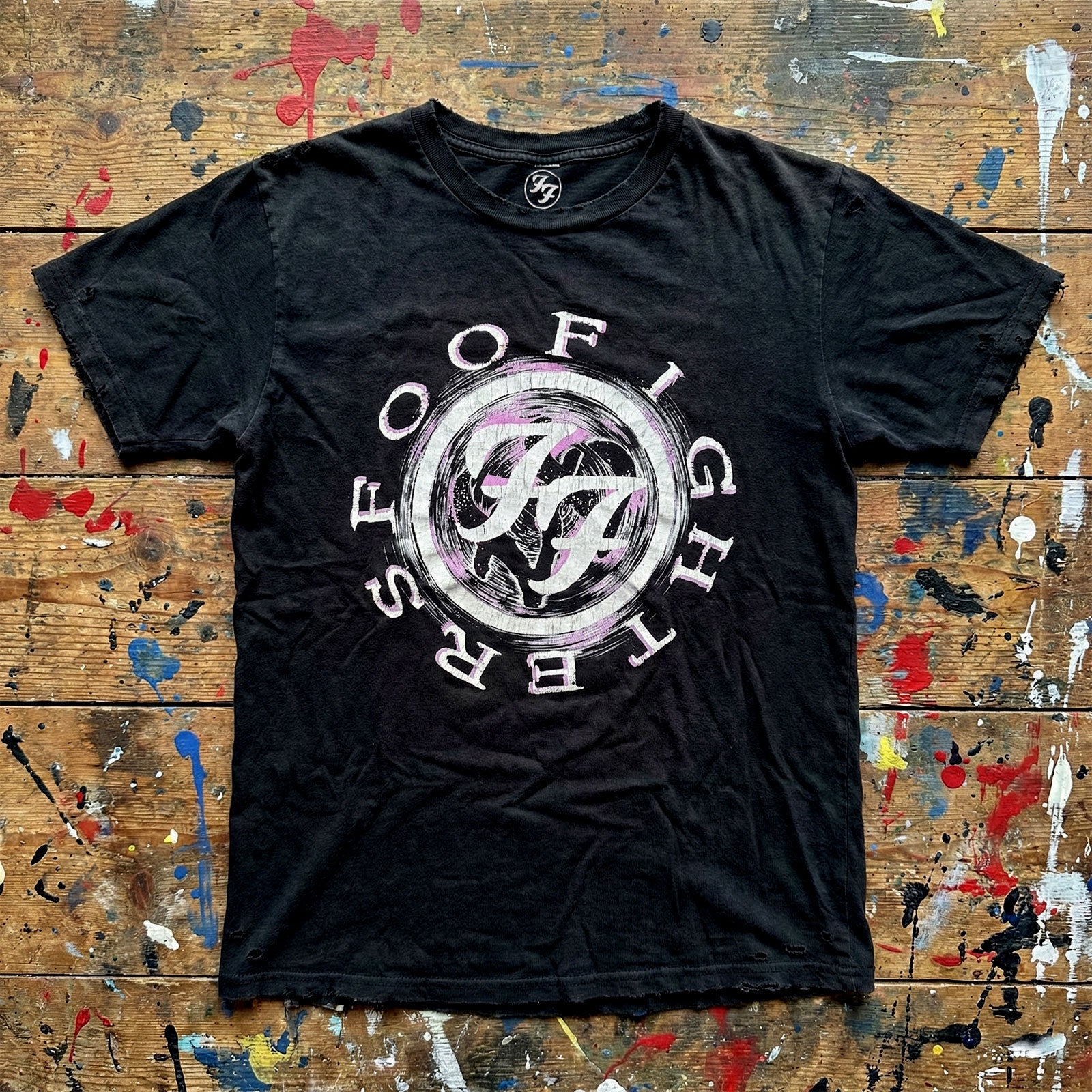 Een foto van een Foo Fighters T-Shirt