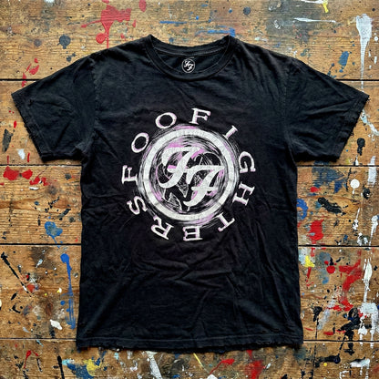 Een foto van een Foo Fighters T-Shirt