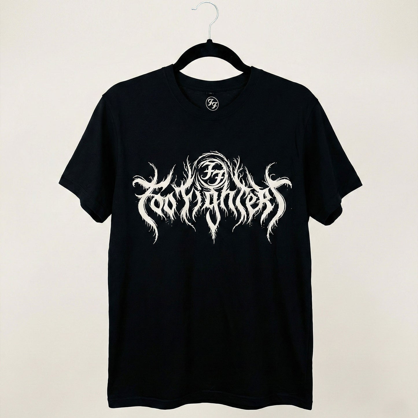 Een foto van een Foo Fighters T-Shirt