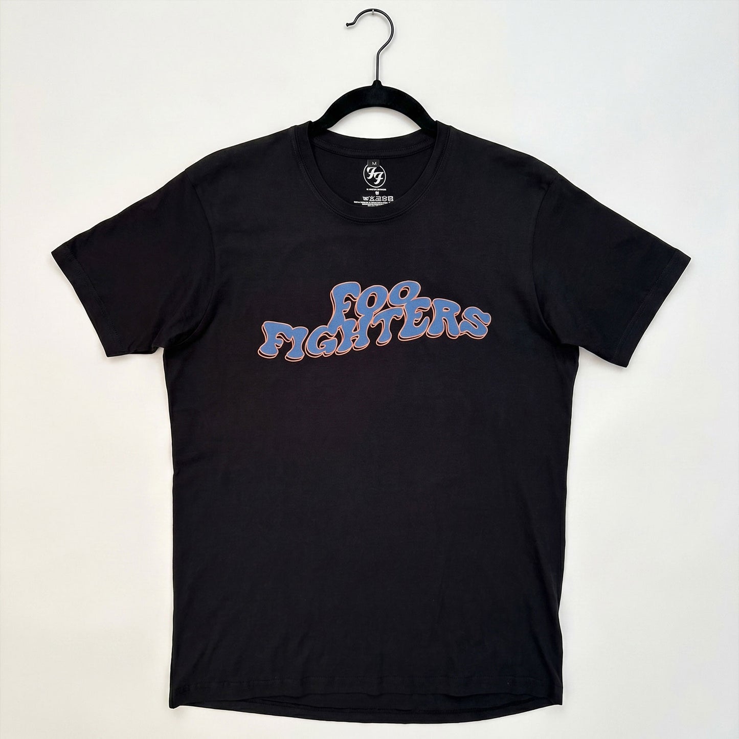 Een foto van een Foo Fighters T-Shirt
