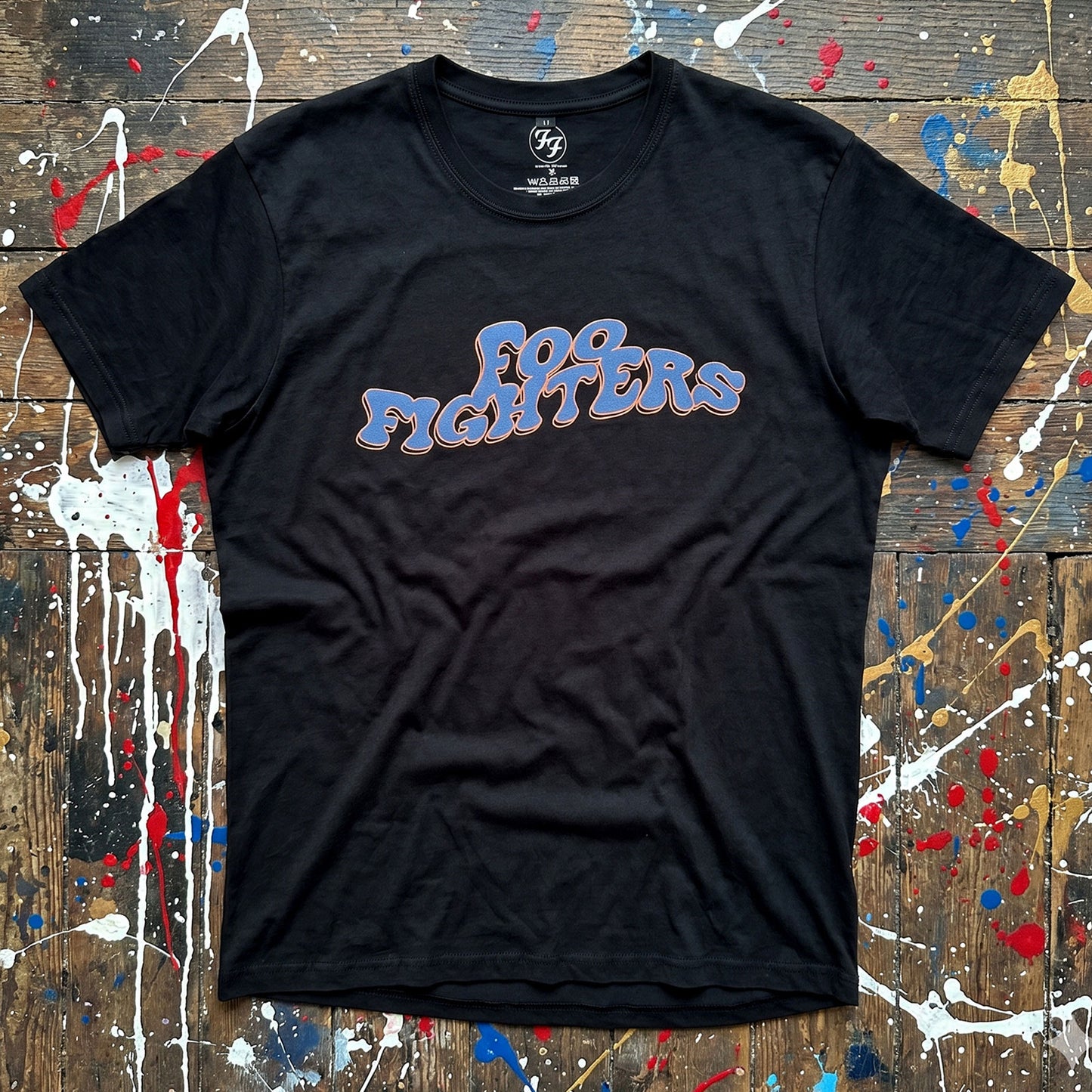 Een foto van een Foo Fighters T-Shirt