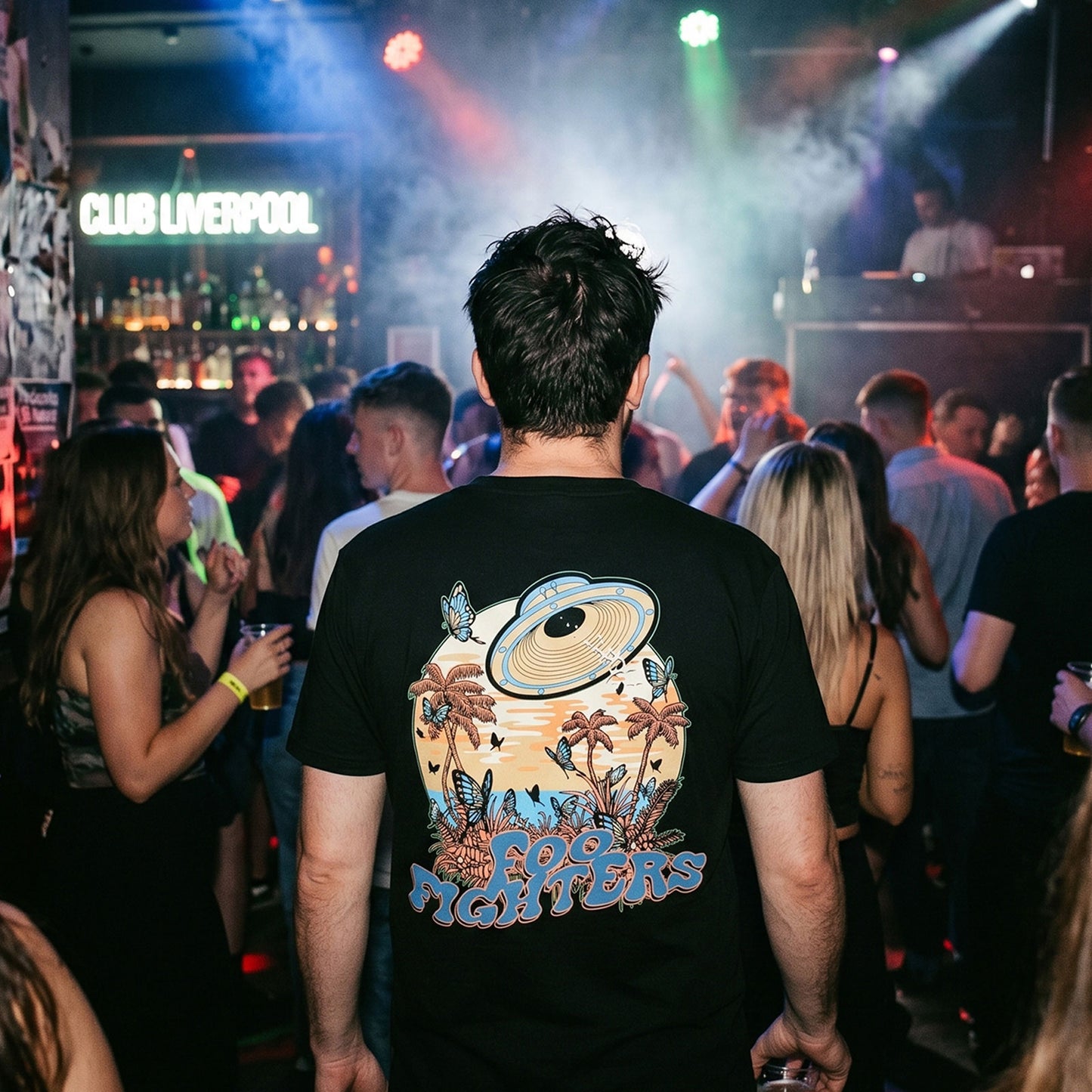 Een foto van een Foo Fighters T-Shirt