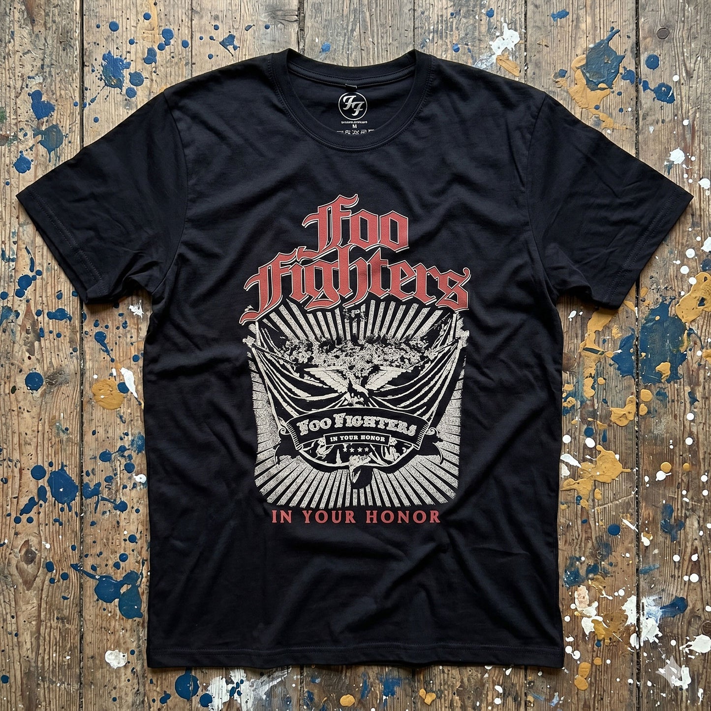 Een foto van een Foo Fighters T-Shirt