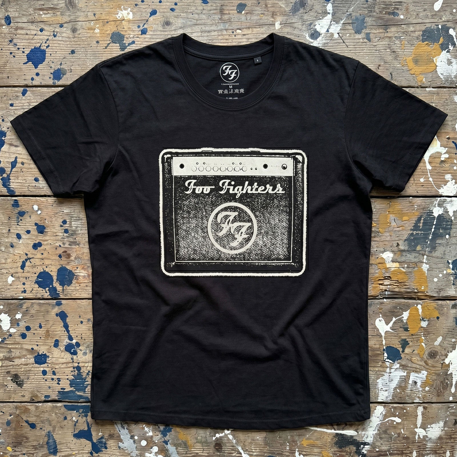 Een foto van een Foo Fighters T-Shirt