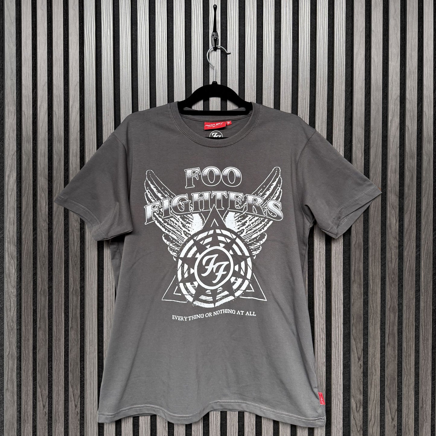 Een foto van een Foo Fighters T-Shirt