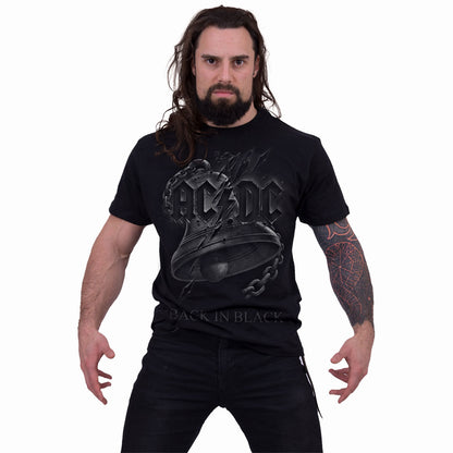 Een foto van een AC/DC T-Shirt